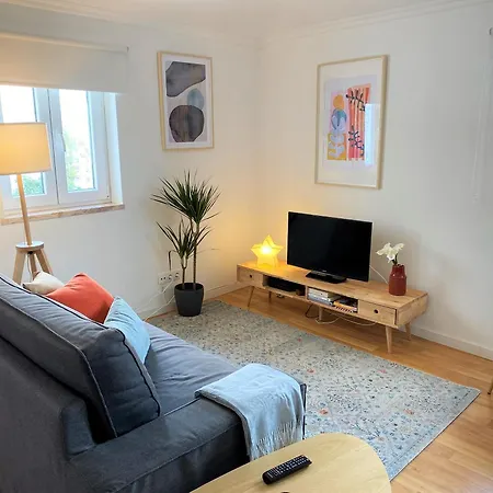 River View In Graca דירה